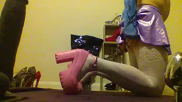 unforgettable dirty slut online show from 02-05-26, 09:32