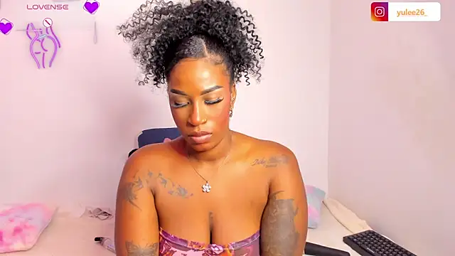 Brandy brown  online show from 10-19-25, 12:02