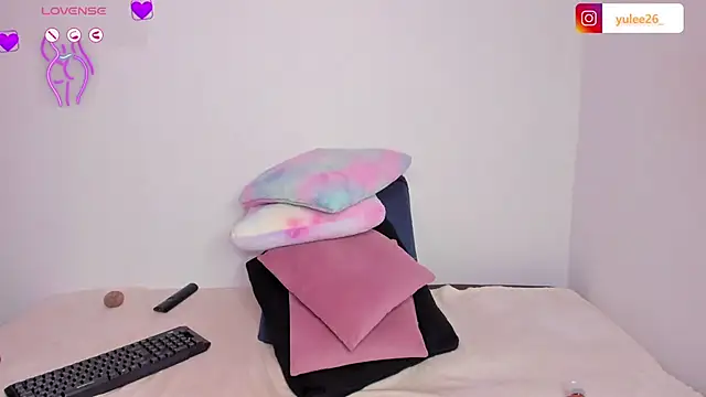 Brandy brown  online show from 11-01-25, 11:42