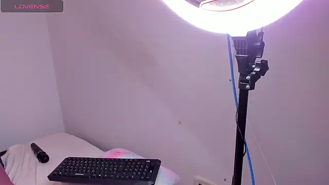 Brandy brown  online show from 09-24-25, 11:43