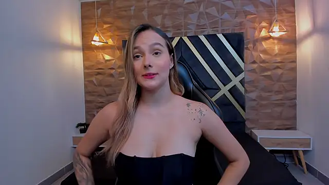 Emmaa white  online show from 11-08-25, 05:16