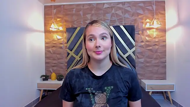 Emmaa white  online show from 01-12-26, 05:20