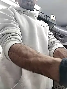 hotmen83 online show from 09-26-25, 07:15