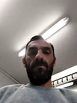 hotmen83 online show from 10-24-25, 07:18