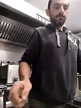 hotmen83 online show from 10-03-25, 07:10