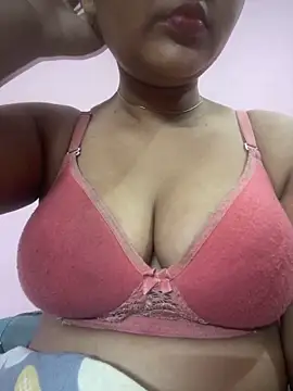 Snapshot of mona_15 chatting on 02-13-26, 03:34 mona 15 online show from 02-13-26, 03:34