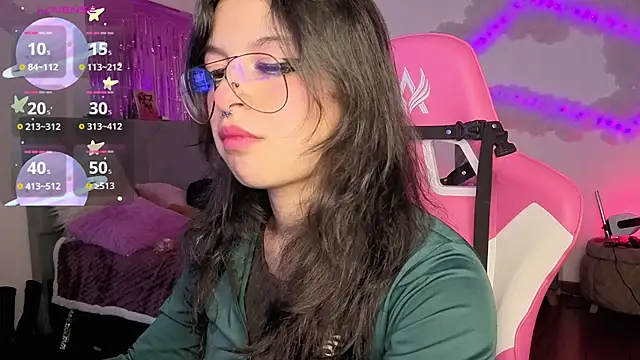 larah uwu online show from 02-04-26, 10:16