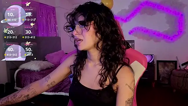 larah uwu online show from 02-27-26, 07:35