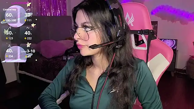 larah uwu online show from 01-16-26, 07:29