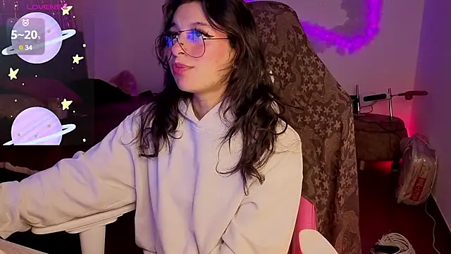 larah uwu online show from 02-24-26, 07:59