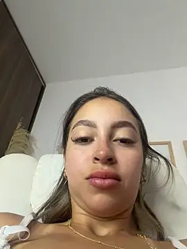 shannel moss   online show from 04-19-26, 06:21