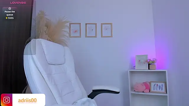 shannel moss   online show from 03-28-26, 11:28