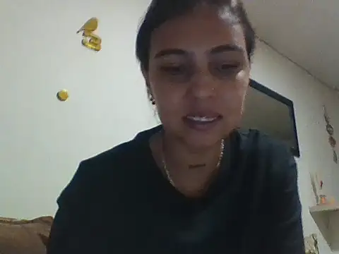 EmmaSplycer02 online show from 04-01-26, 02:57