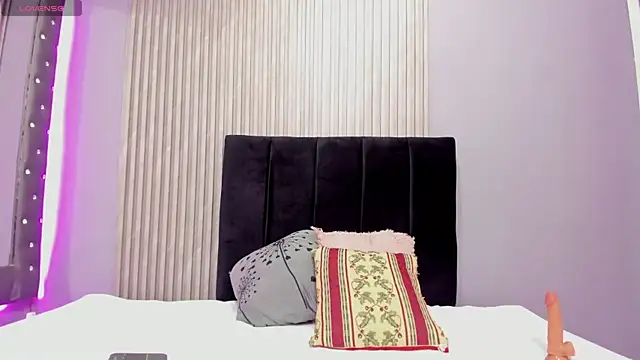 Sex samantha online show from 12-22-25, 01:33