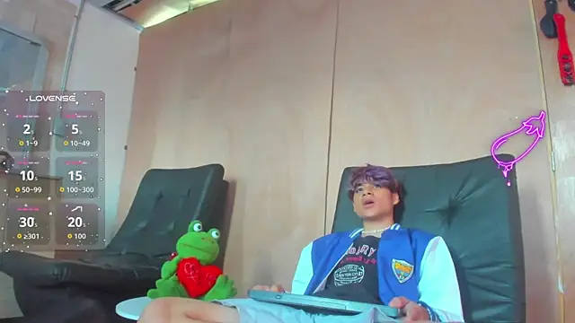 spicy adonhis online show from 10-03-25, 12:39