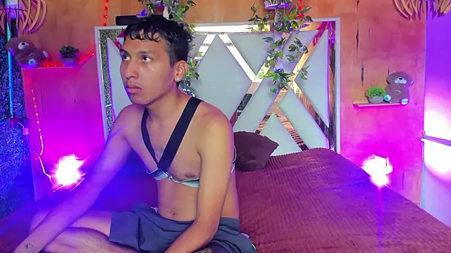 spicy adonhis online show from 03-12-26, 01:15