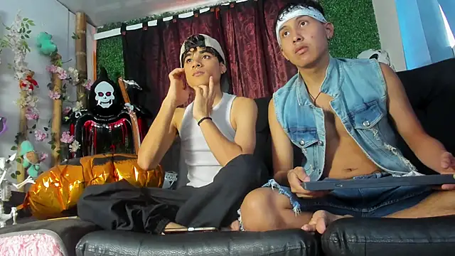 spicy adonhis online show from 11-01-25, 03:06