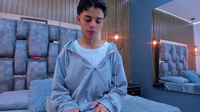 Snapshot of owen__johnson chatting on 12-02-25, 11:45 owen johnson online show from 12-02-25, 11:45