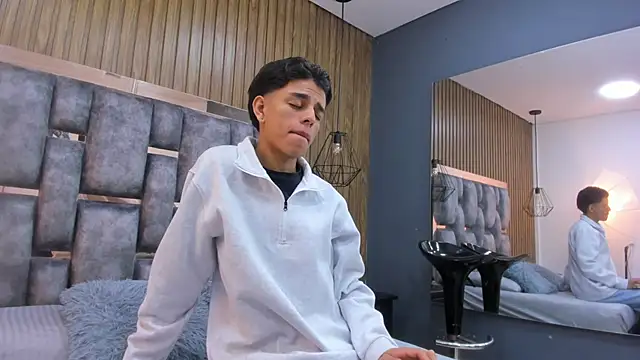 Snapshot of owen__johnson chatting on 01-11-26, 12:23 owen johnson online show from 01-11-26, 12:23