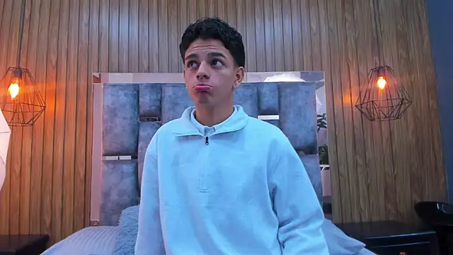 Snapshot of owen__johnson chatting on 11-28-25, 11:54 owen johnson online show from 11-28-25, 11:54