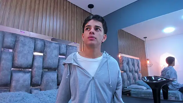 Snapshot of owen__johnson chatting on 01-15-26, 11:24 owen johnson online show from 01-15-26, 11:24