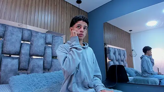 Snapshot of owen__johnson chatting on 12-05-25, 12:37 owen johnson online show from 12-05-25, 12:37