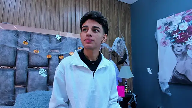 Snapshot of owen__johnson chatting on 11-03-25, 12:20 owen johnson online show from 11-03-25, 12:20