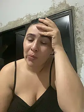 Snapshot of IvettSt_ chatting on 01-11-26, 04:19 IvettSt online show from 01-11-26, 04:19