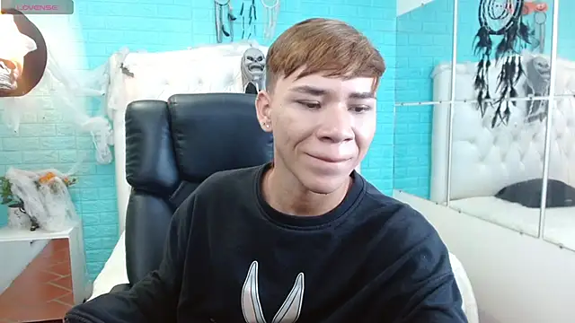 nathanclay online show from 11-02-25, 03:33