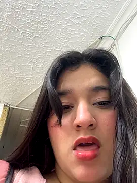 mia everly online show from 10-04-25, 12:34