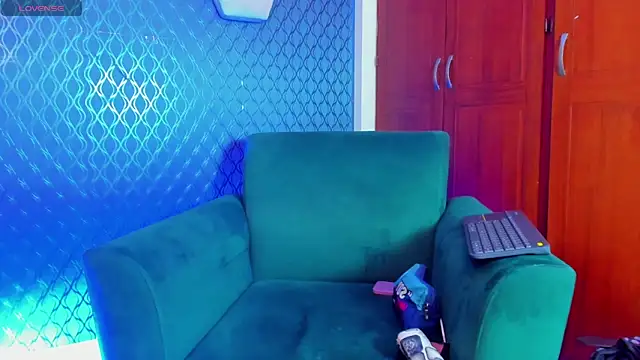 thania 777 online show from 10-03-25, 09:38