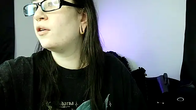 HarleyDemon666 online show from 04-17-26, 07:38