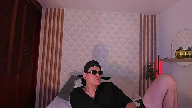 Snapshot of Cristian_blaze chatting on 02-17-26, 07:49 Cristian blaze online show from 02-17-26, 07:49