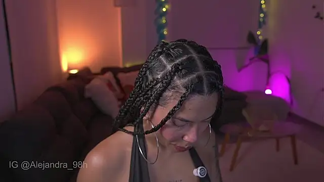 kyria 1 online show from 12-18-25, 12:49