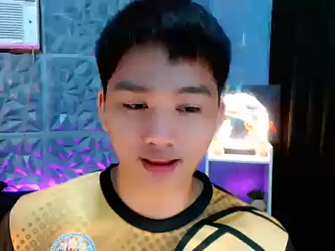 Mister officer69 online show from 12-21-25, 05:03