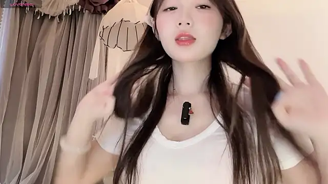 Snapshot of www1466 chatting on 03-17-26, 12:13 www1466 online show from 03-17-26, 12:13