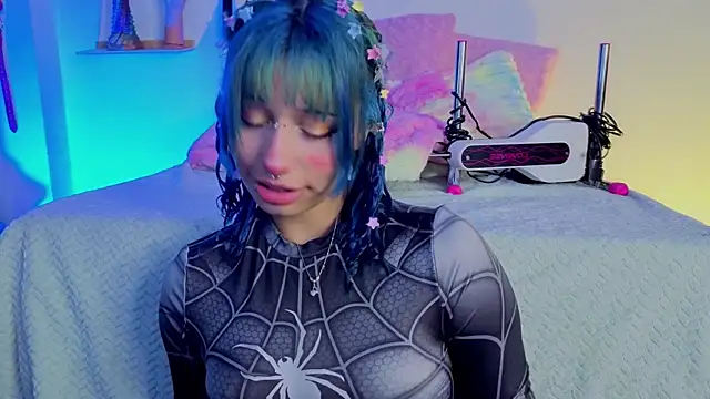 zoelight18 online show from 02-12-26, 03:28