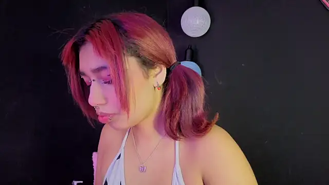 zoelight18 online show from 09-23-25, 04:30