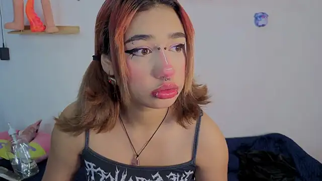 zoelight18 online show from 11-03-25, 09:13