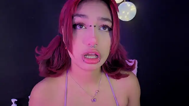 zoelight18 online show from 09-13-25, 03:17