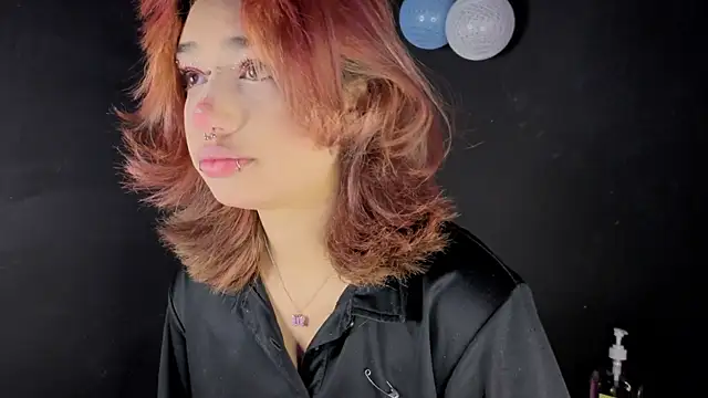 zoelight18 online show from 10-05-25, 02:08