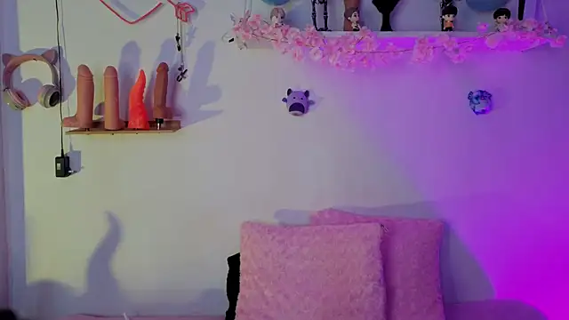 zoelight18 online show from 10-10-25, 09:21