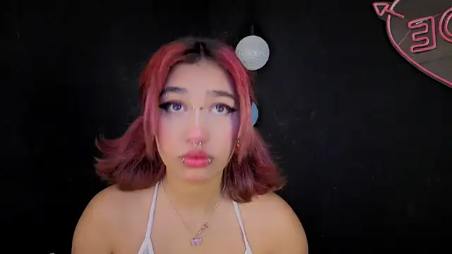 zoelight18 online show from 09-26-25, 05:25