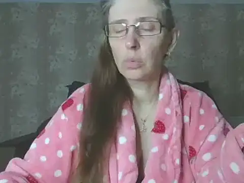 CandiCole online show from 04-18-26, 06:49