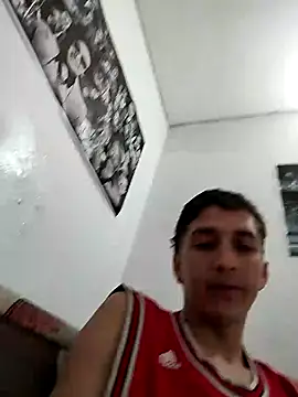 Carlos11123 online show from 10-27-25, 05:25
