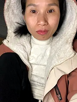 MinHiNi online show from 12-14-25, 06:02