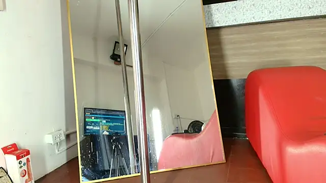  DantFox  online show from 10-08-25, 08:20