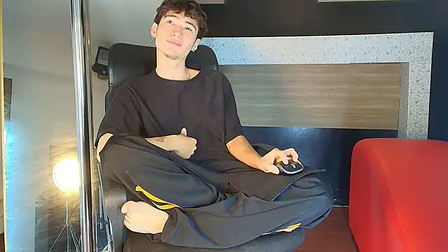  DantFox  online show from 11-12-25, 07:29