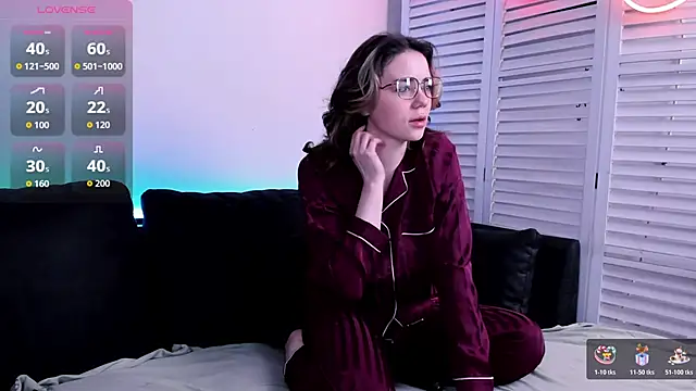 Sunny Teaze online show from 10-27-25, 07:20