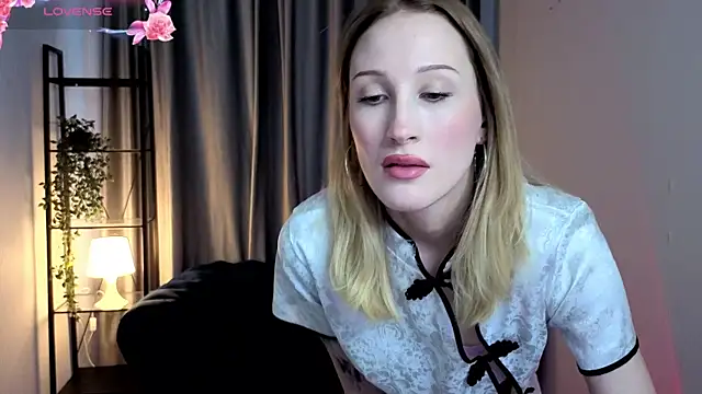 BiancaHelo online show from 10-09-25, 02:28